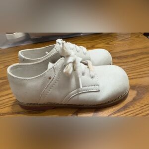 Classic White Kids Shoes (shoe7)